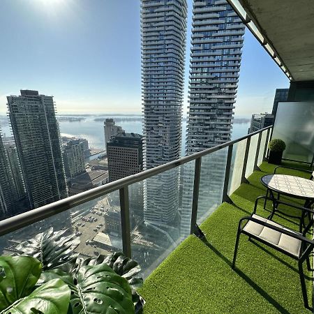 Luxury Downtown Toronto 2 Bedroom Suite With City And Lake Views And Free Parking エクステリア 写真