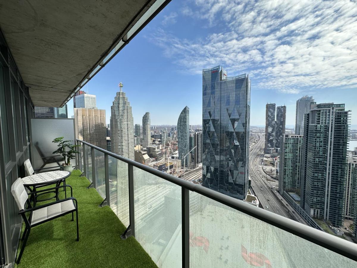 Luxury Downtown Toronto 2 Bedroom Suite With City And Lake Views And Free Parking エクステリア 写真