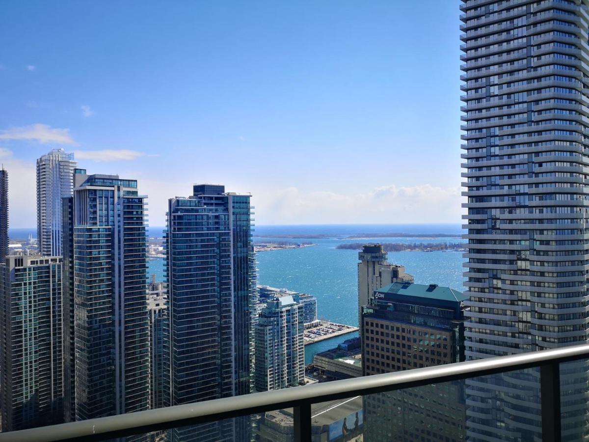 Luxury Downtown Toronto 2 Bedroom Suite With City And Lake Views And Free Parking エクステリア 写真