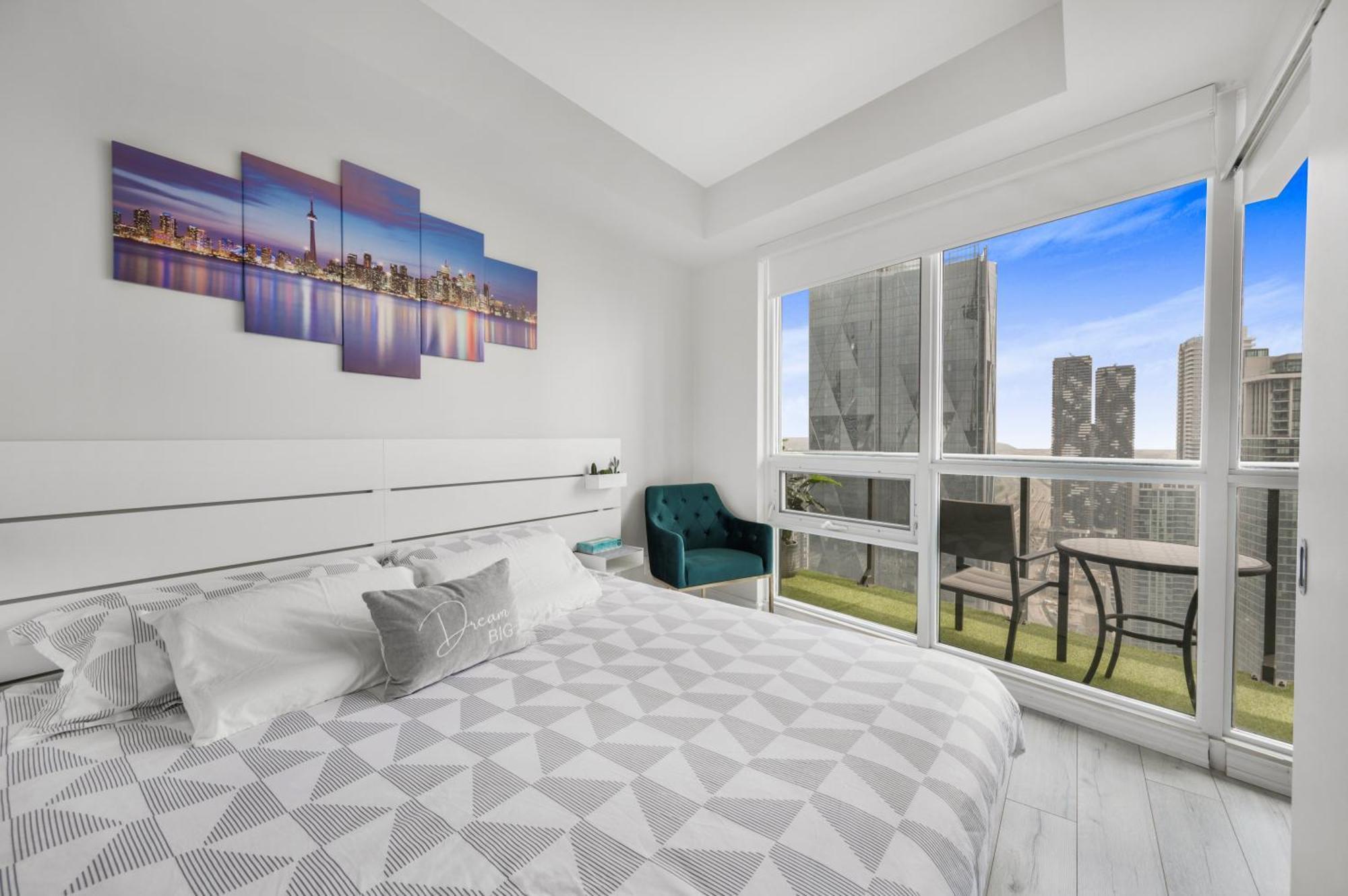 Luxury Downtown Toronto 2 Bedroom Suite With City And Lake Views And Free Parking エクステリア 写真