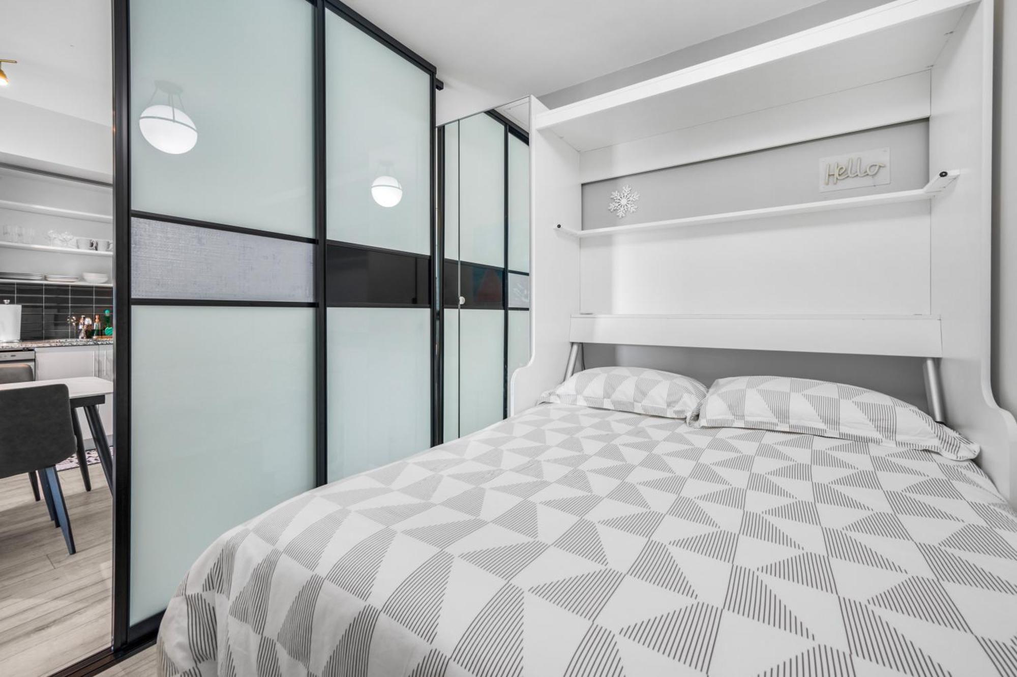 Luxury Downtown Toronto 2 Bedroom Suite With City And Lake Views And Free Parking エクステリア 写真